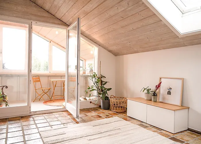Pura Apartment *